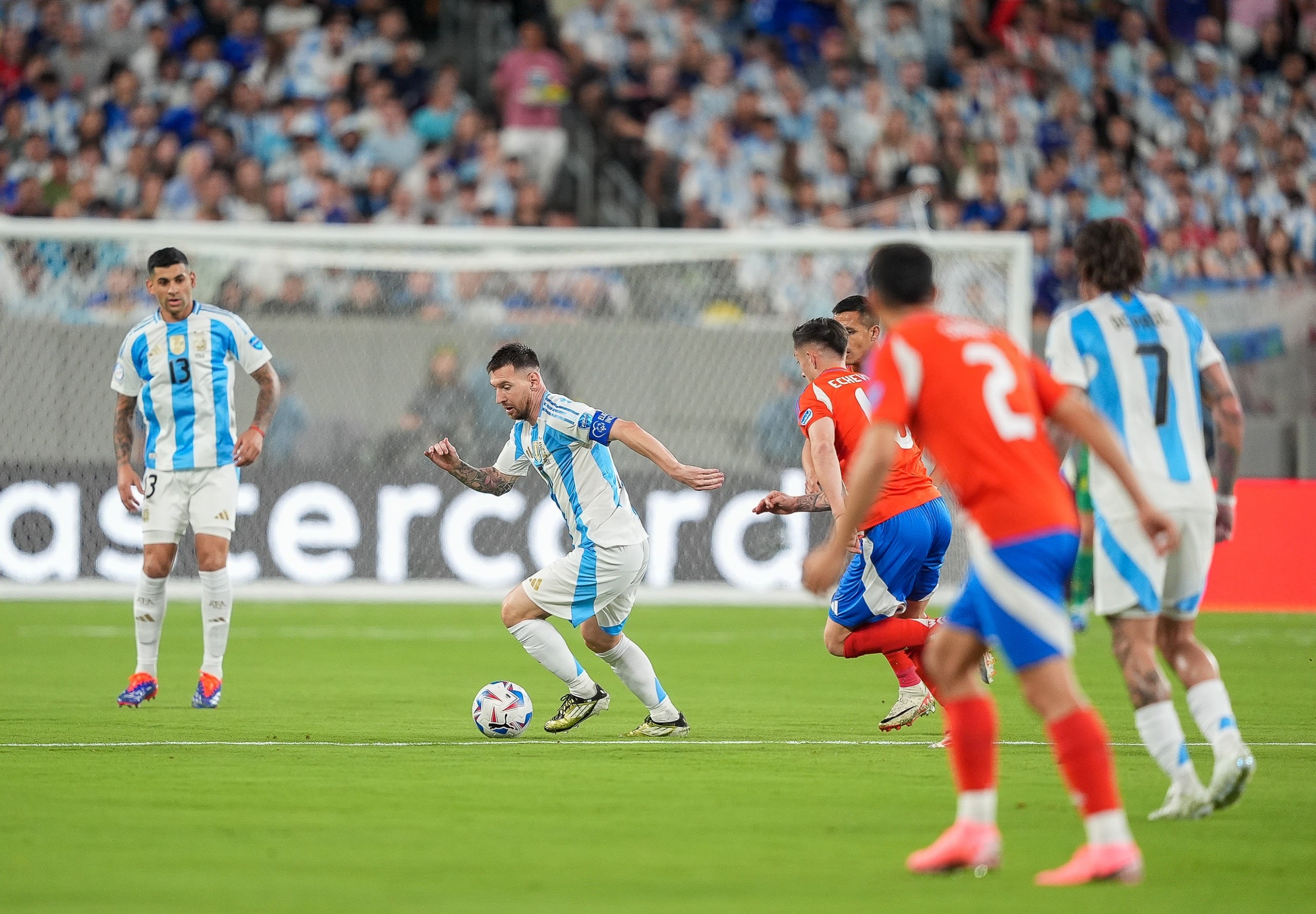 Argentina en el partido ante Chile, por la segunda fecha de la Copa América. (Gentileza Selección Argentina)