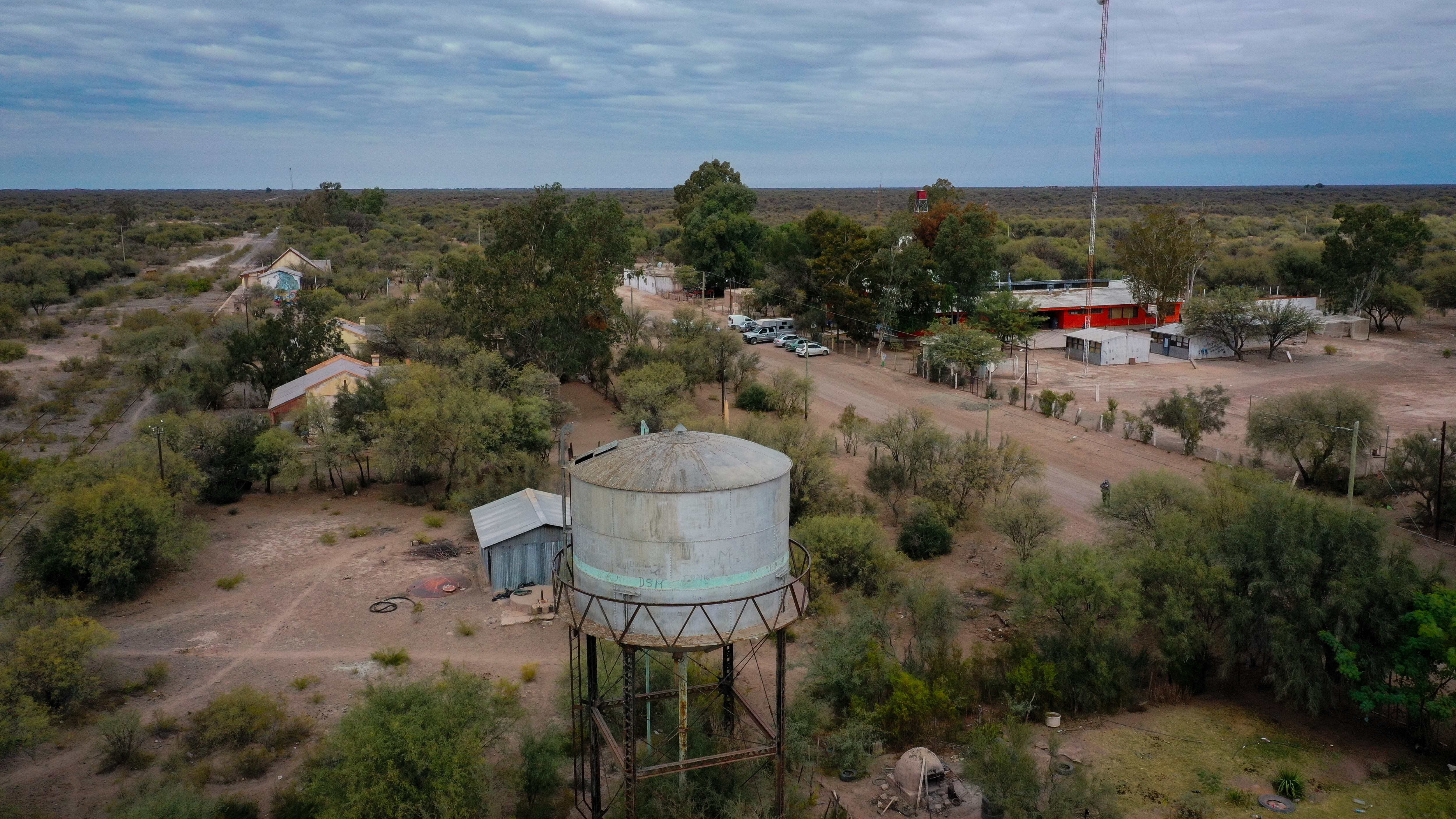 Vista aérea del Pueblo San José, a unos 80 kilómetros al Norte de la villa cabecera de Lavalle, y que tiene como escenario central una centenaria capilla de adobes.