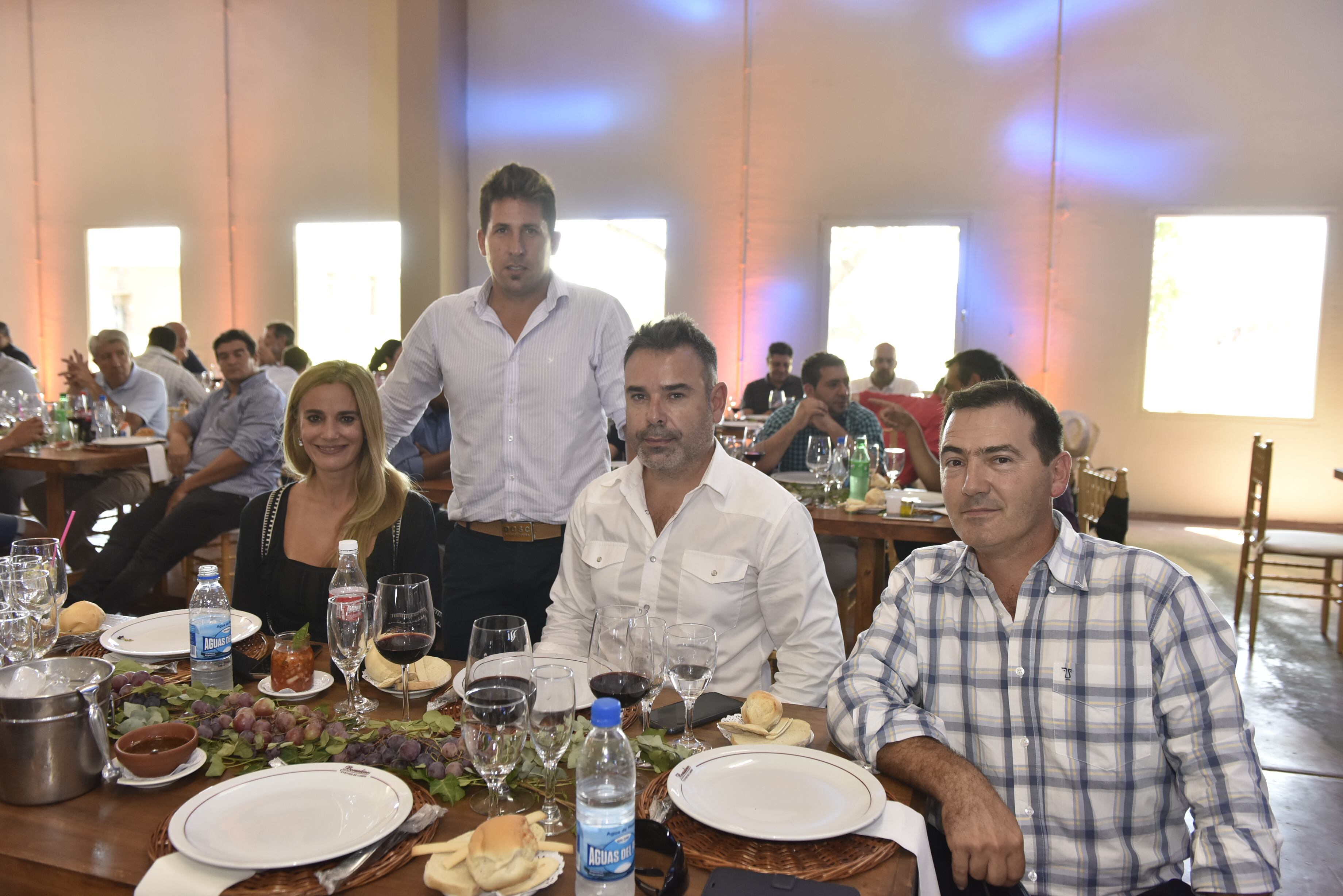 En la foto: Fabiana González, Agustín Anzorena, Carlos Ponce y el director provincial de Ganadería, Luis Damián Carbó.