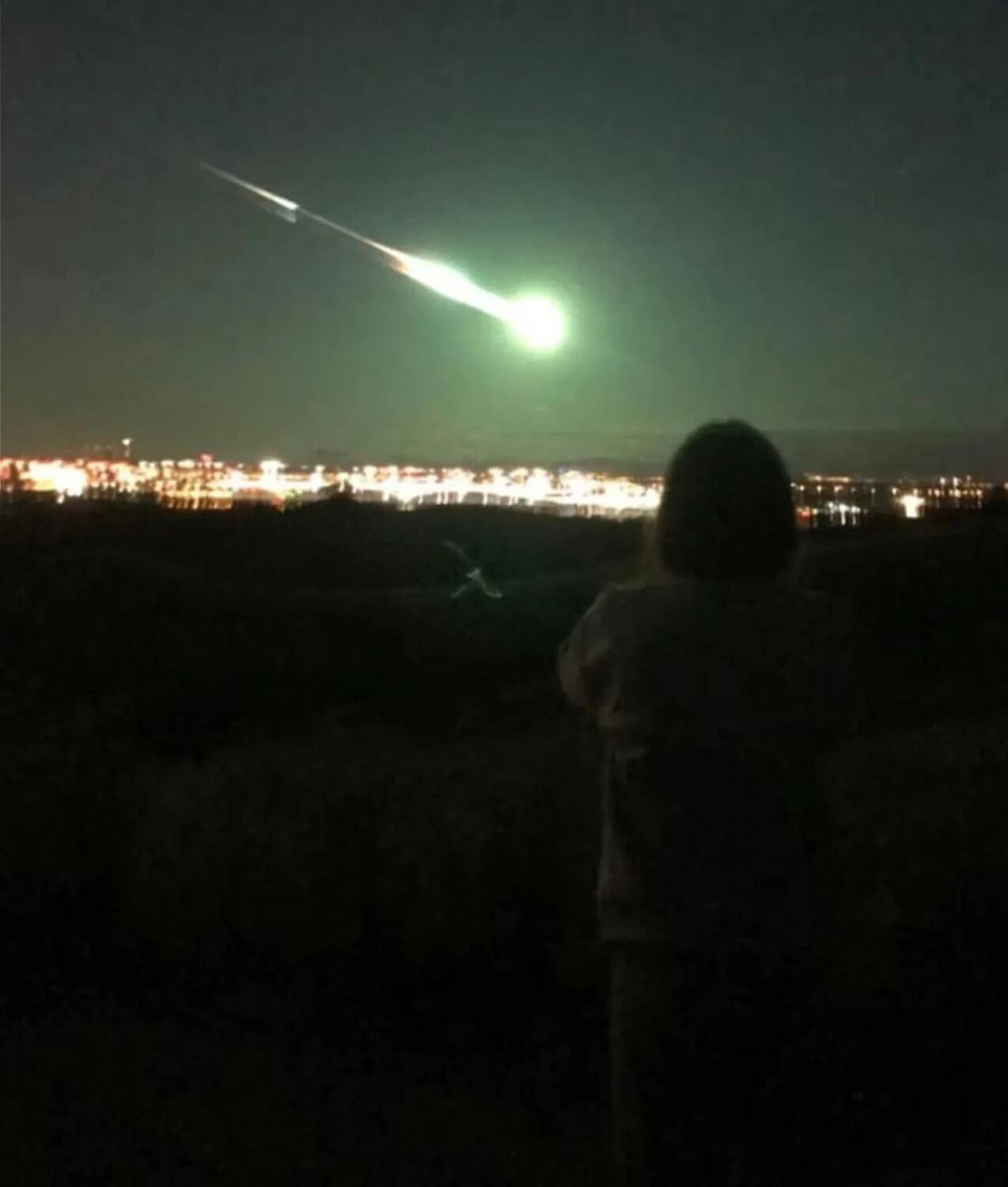 El meteorito iluminó más que la luna llena. Foto: captura. 