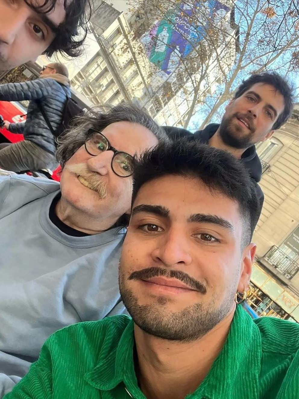 Charly García junto a sus fanáticos