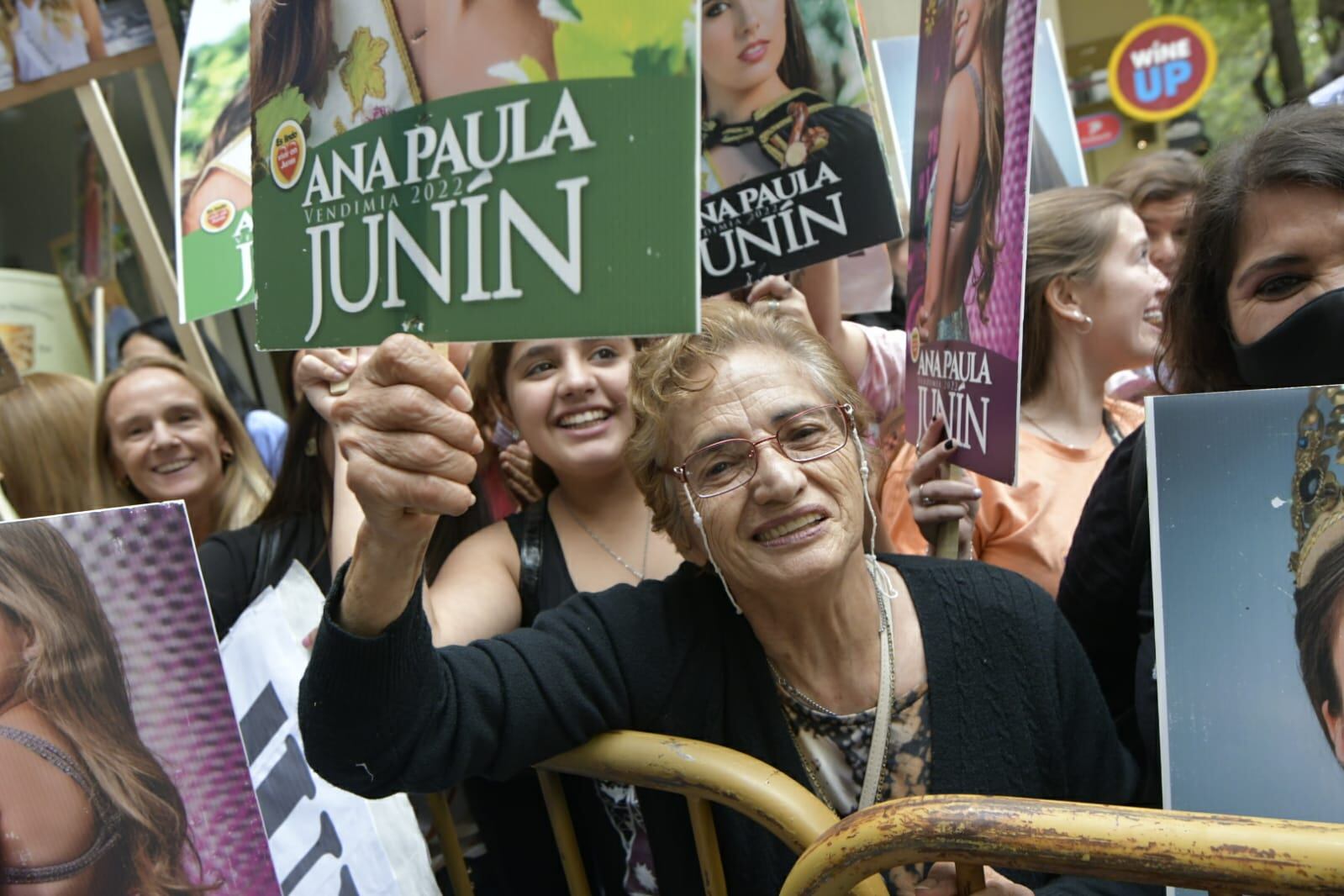 Comenzó la convivencia de las reinas. Orlando Pelichotti / Los Andes