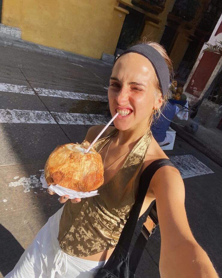 La hija de Juana Viale paralizó la web con su coqueto look.