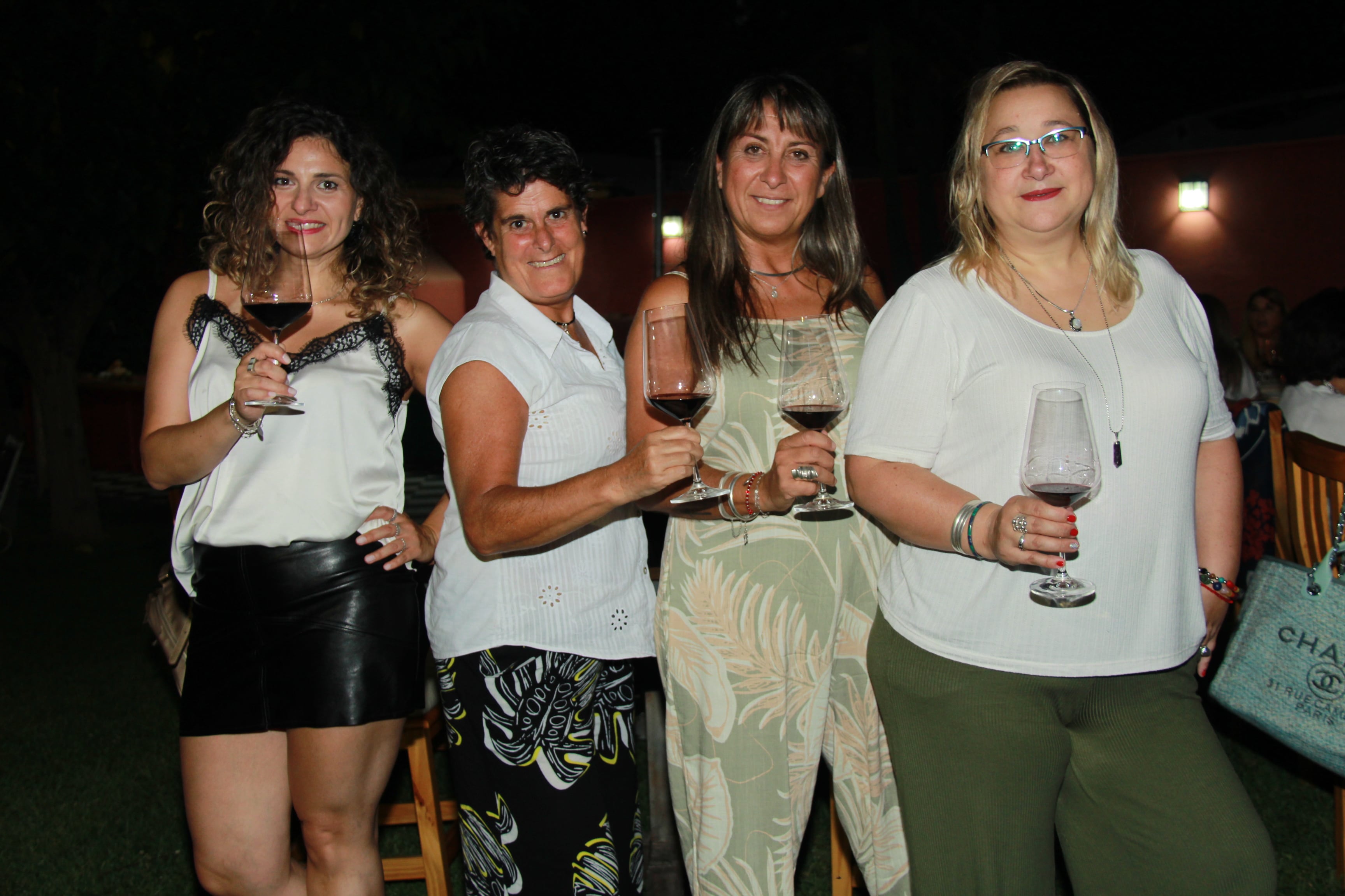 Ivana Groba, Luz Castro, Bettina Konjak y Ana Rusticcini.