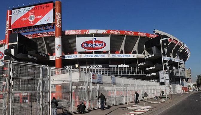 River dio el paso y cambiará el nombre del Monumental a cambio de una fortuna. / archivo 