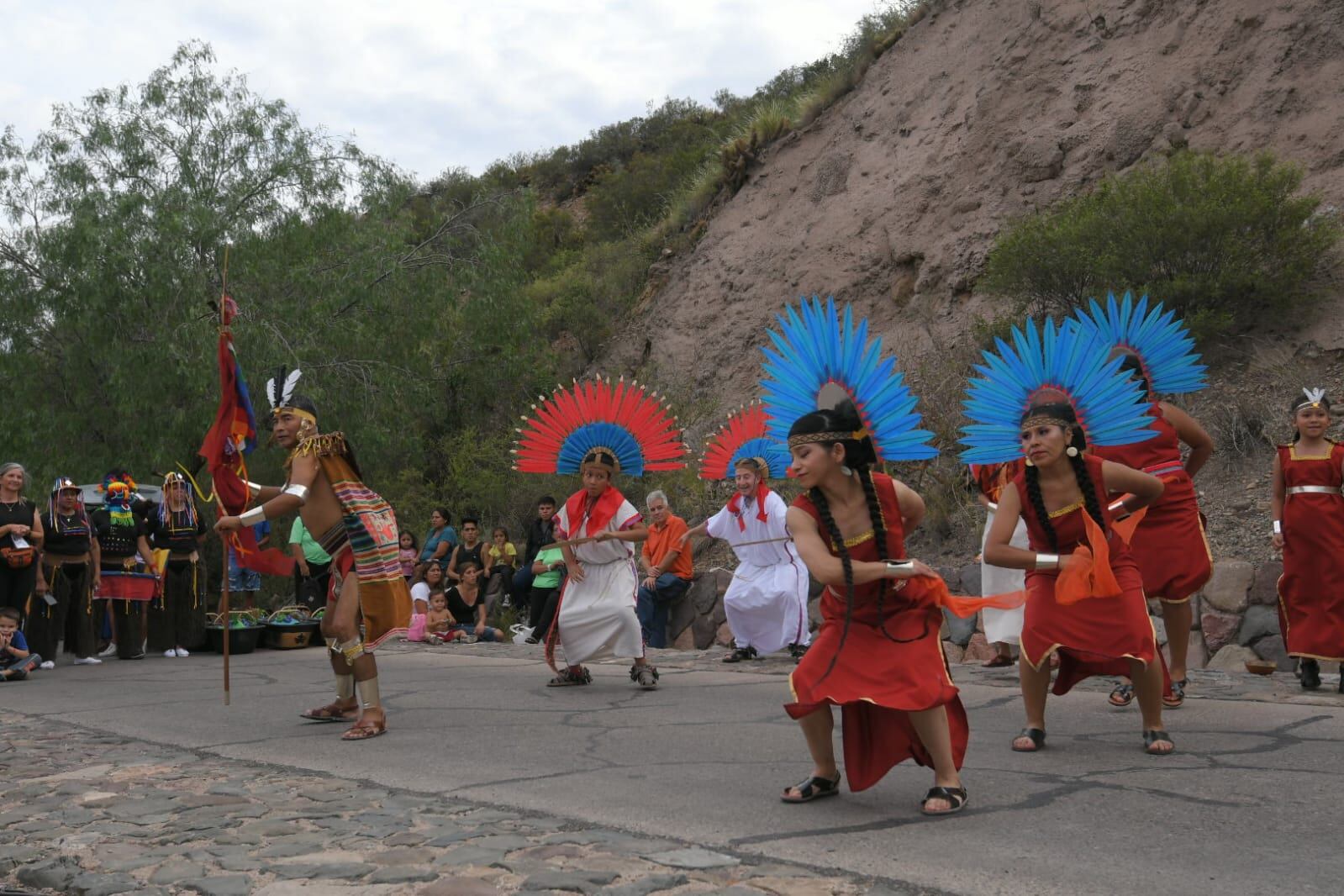 Vendimia de los Cerros 2024. Foto: Marcelo Rolland / Los Andes