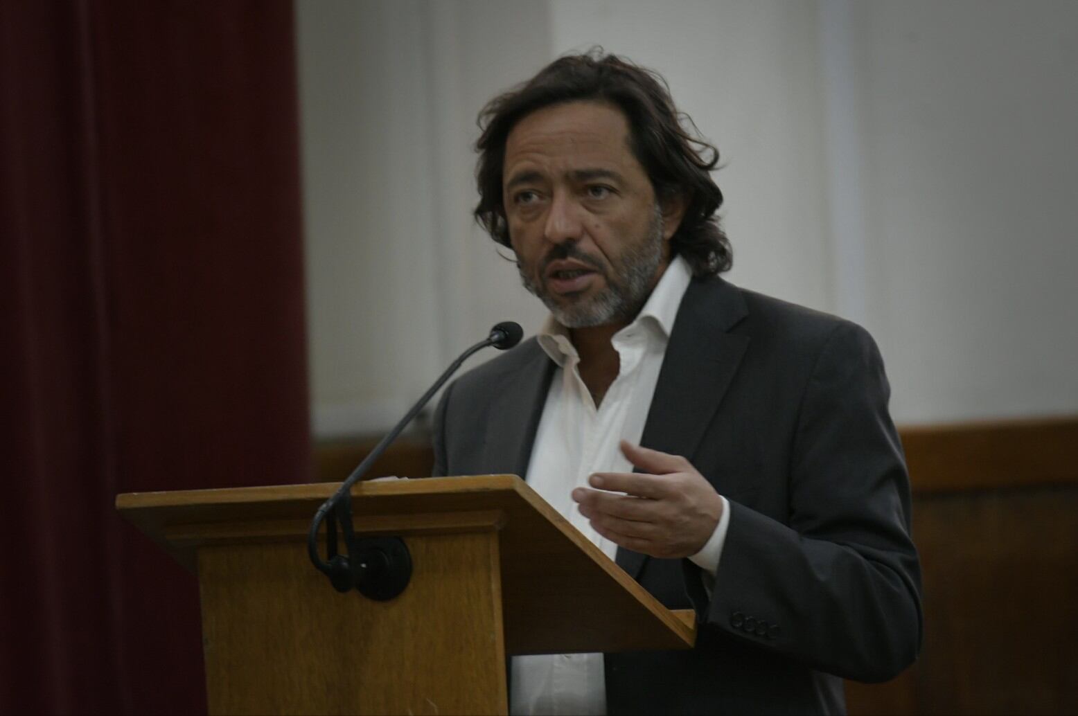 El fiscal Fernando Simón cuestionó duramente la ordenanza de Guaymallén que prohíbe elegir reinas. | Foto: Orlando Pelichotti / Los Andes