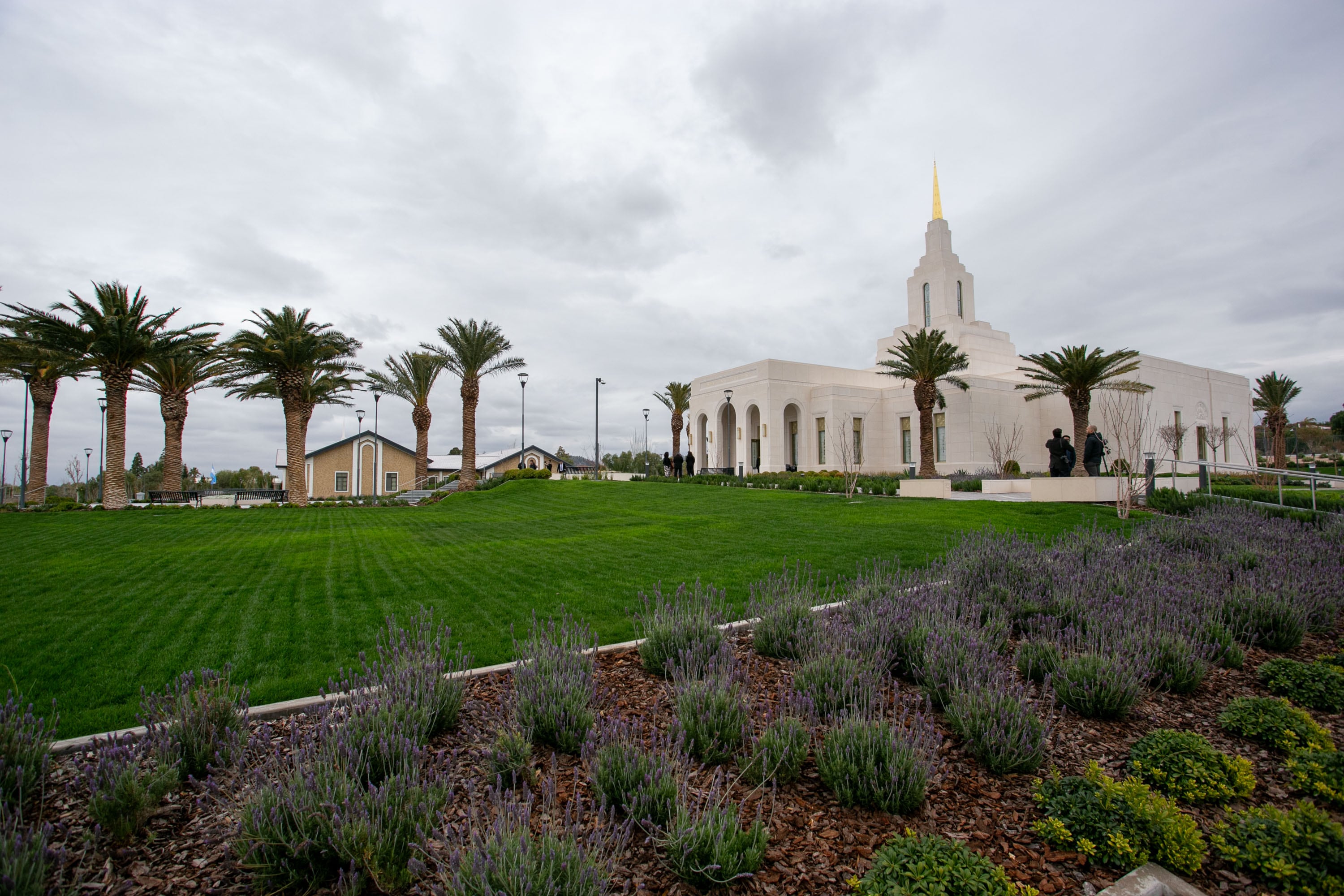 Ulpiano Suarez participó de la apertura del nuevo templo de la Iglesia de Jesucristo de los Santos de los Últimos Días