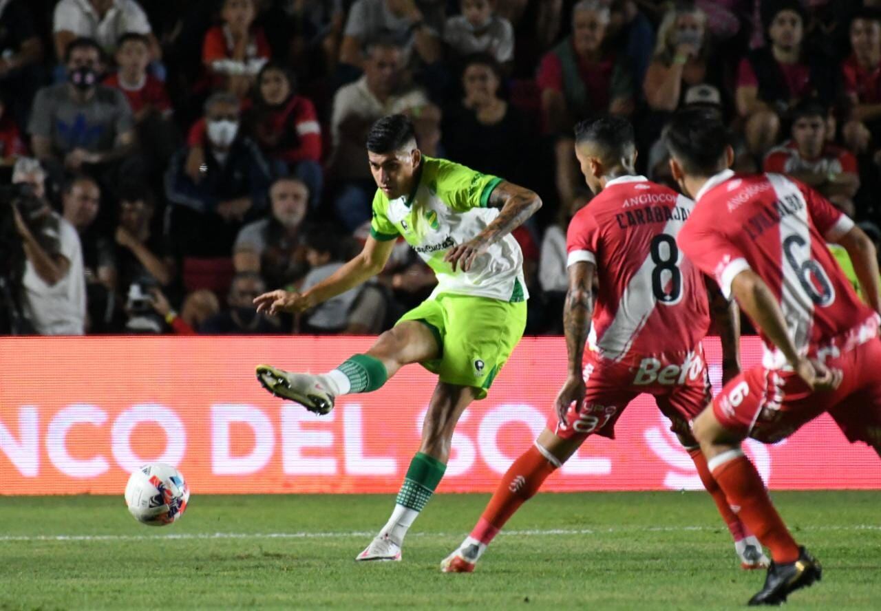 Defensa y Argentinos Juniors, cara a cara en La Paternal (Foto: Prensa Defensa).