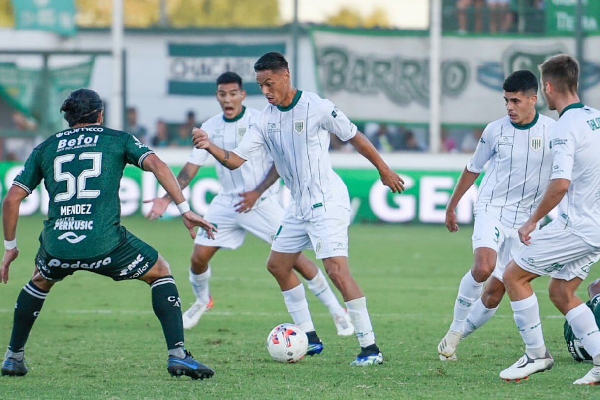 Sarmiento de Junín y Banfield, uno de los partidos de la segunda fecha. (Prensa Banfield).