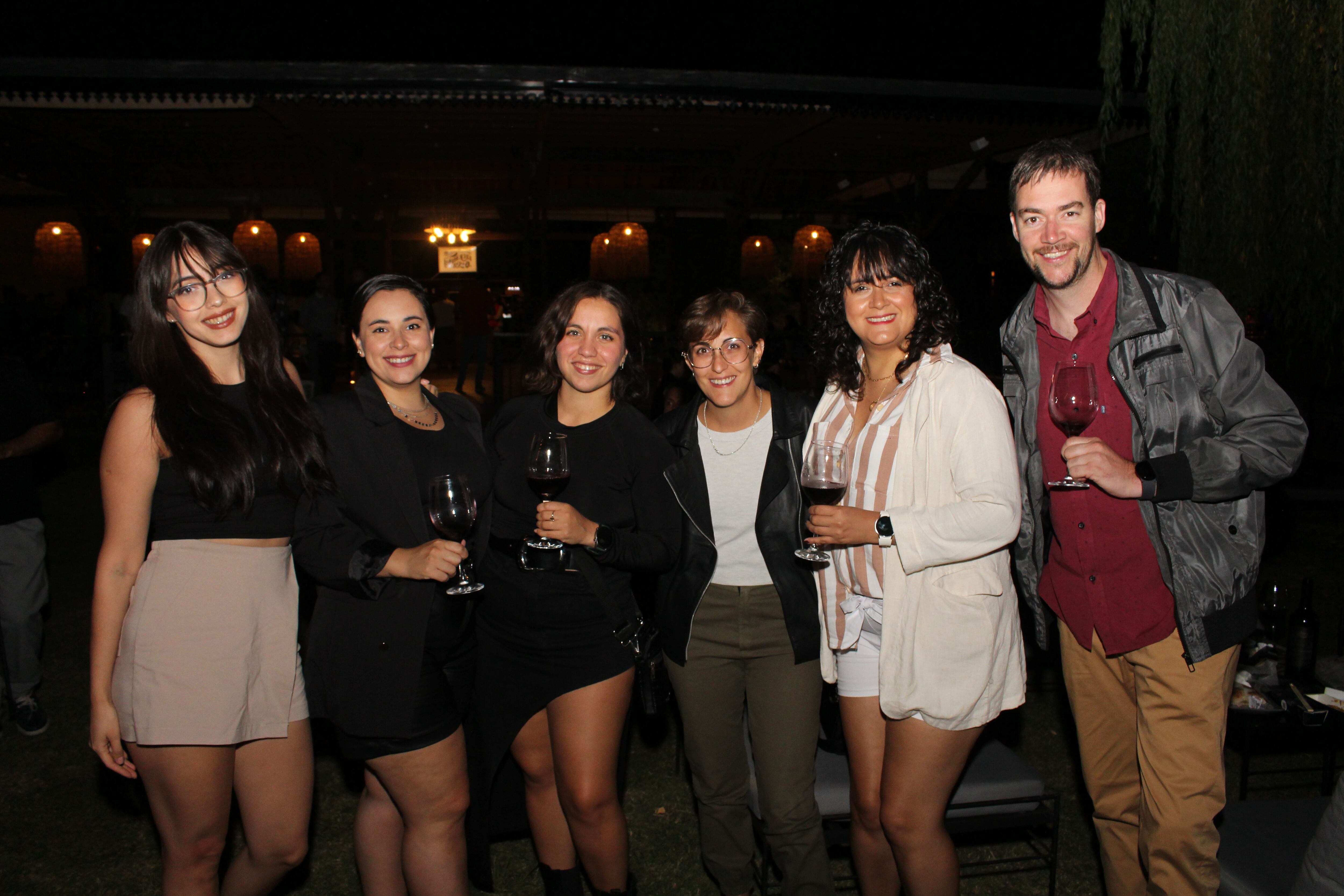 Estefanía Mercado, Fernanda Vanteo, Silvana Murgo, Luciana Rivier, Florencia Arceguet y Alejandro Micheli.