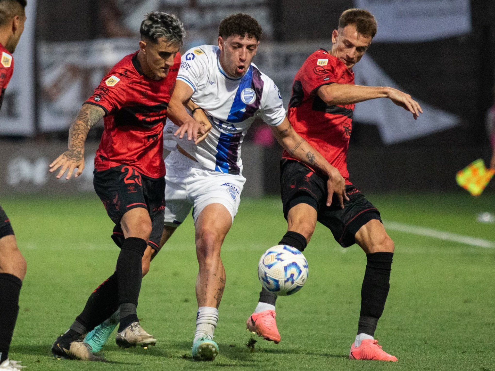 Godoy Cruz perdió ante Platense, y quiere recuperarse tras perder a su entrenador. 