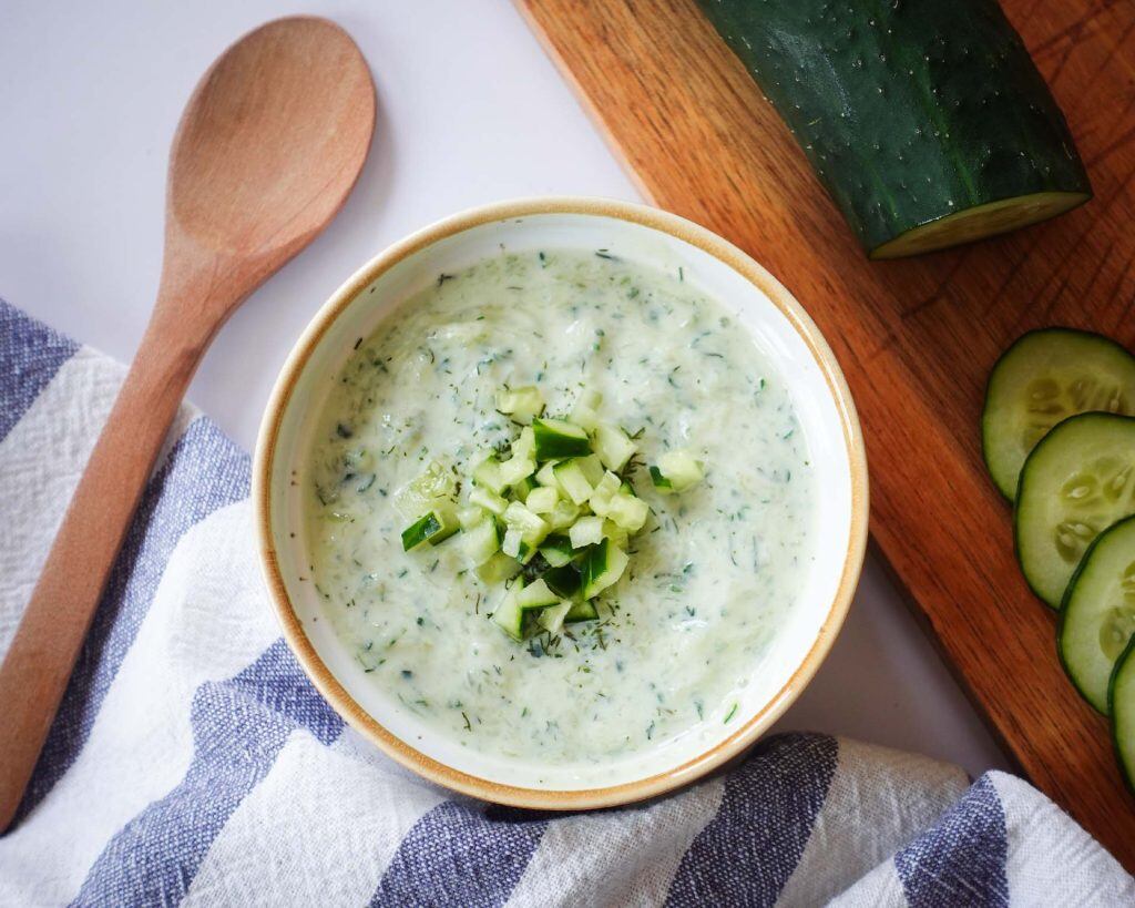 Receta sencilla para hacer salsa Tzatziki en casa