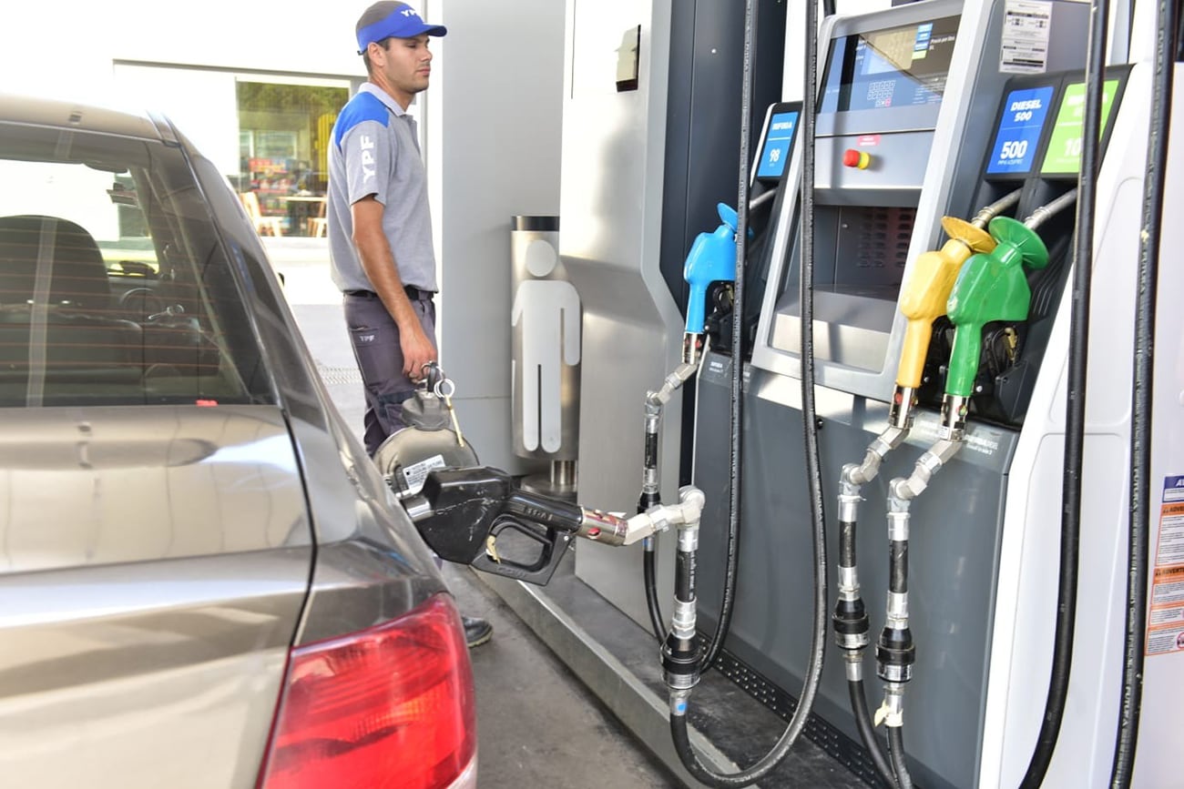 Precios del viaje de ida en auto a El Bolsón. 
Foto José Hernandez