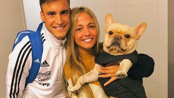 Así lucen los perros de Nico Tagliafico y Carolina Cavalgni.