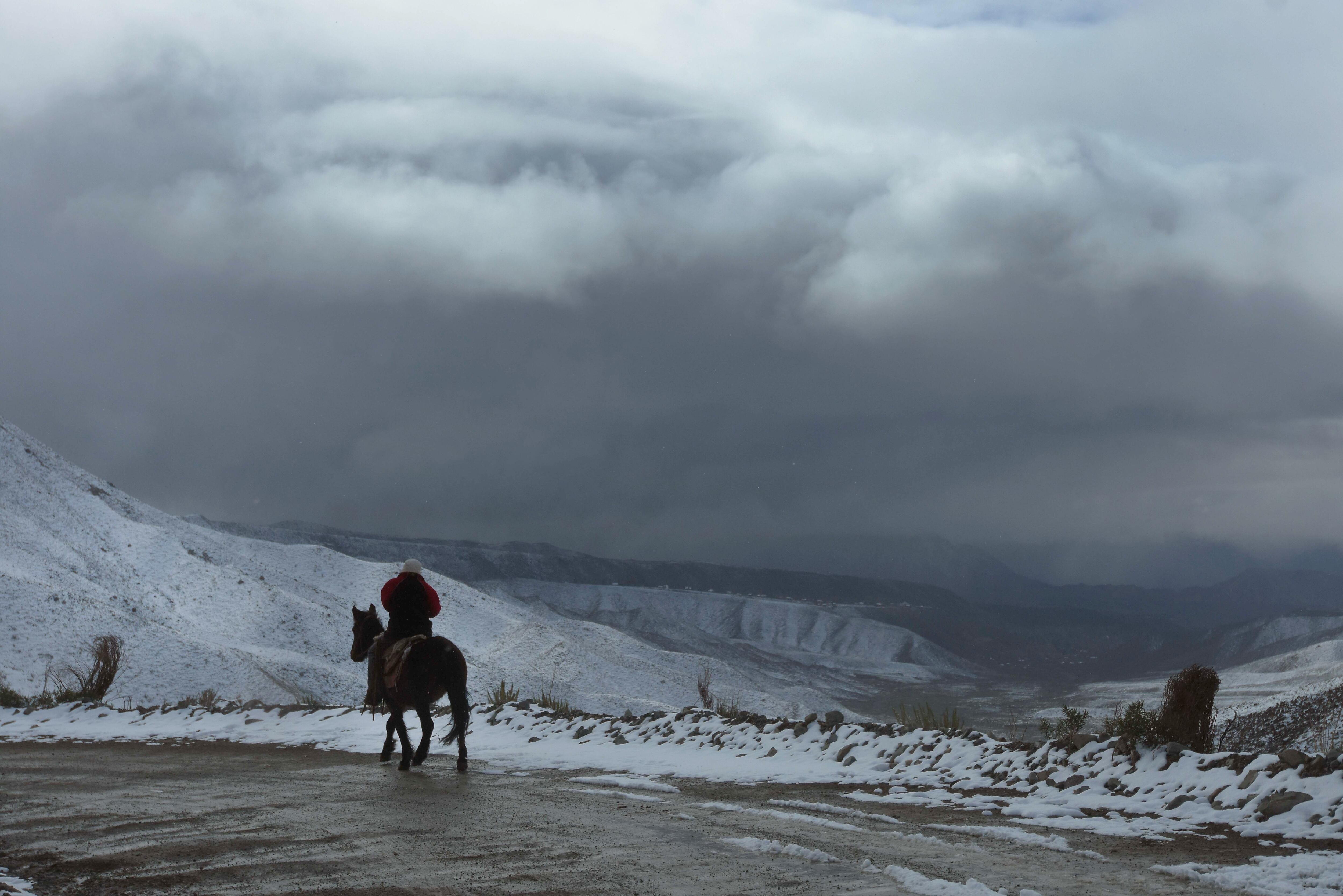 Potrerillos se pintó de blanco con la ultima nevada