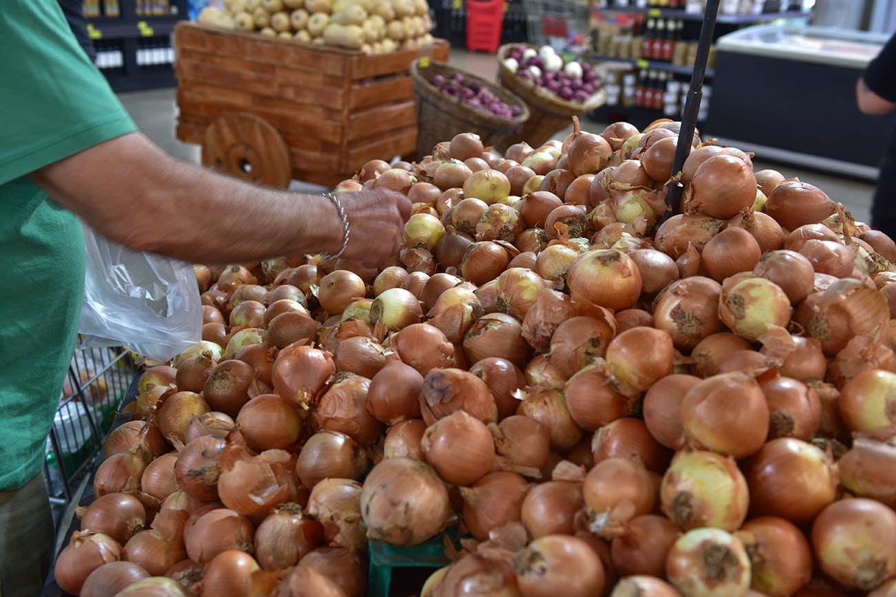 Verdulería cebolla Productos de almacen de la canasta  ( Ramiro Pereyra / La Voz)