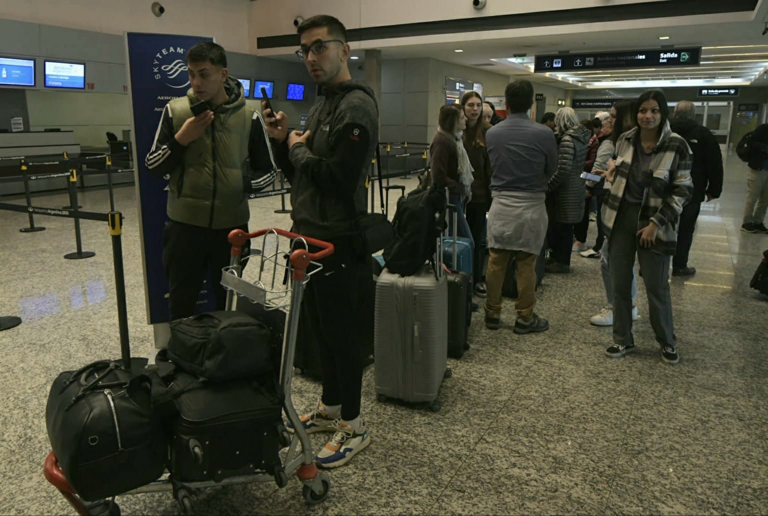 Vuelos cancelados y demorados en el aeropuerto de Mendoza por paro de Intercargo (Orlando Pelichotti / Los Andes)