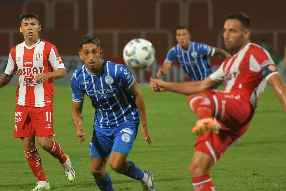 Godoy Cruz vs. Unión de Santa Fe en el estadio Malvinas Argentinas por la 5ta. fecha de la Copa de la Liga Profesional. / Ignacio Blanco (Los Andes).