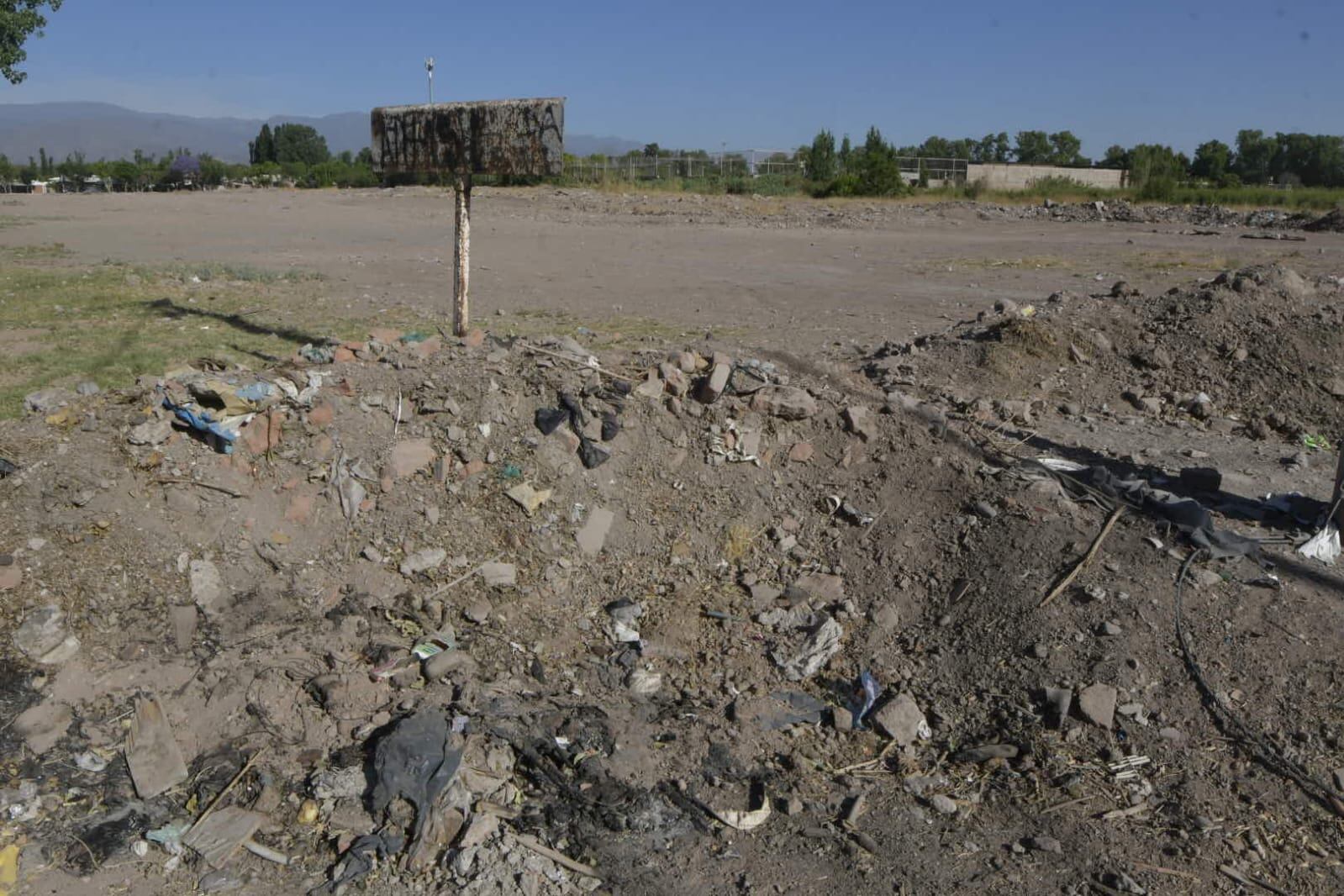 Asesinaron a tiros a un joven de 24 años y lo tiraron a un baldío en Guaymallén (Orlando Pelichotti / Los Andes)