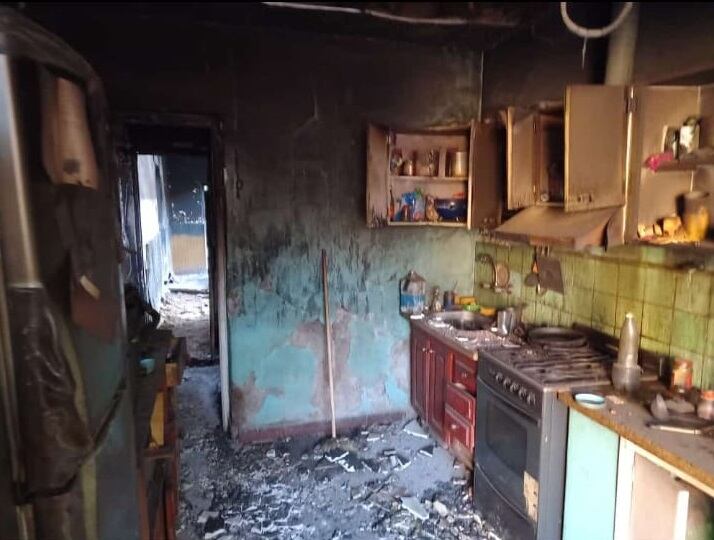 Una familia de Guaymallén perdió su casa en un incendio y necesitan ayuda para reconstruirla. Foto: Belén Fragapane.