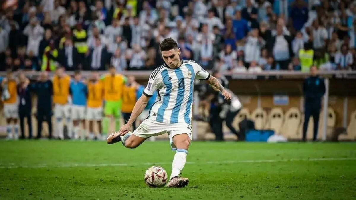 Gonzalo Montiel anotó el penal que convirtió a Argentina en Campeón del Mundo.