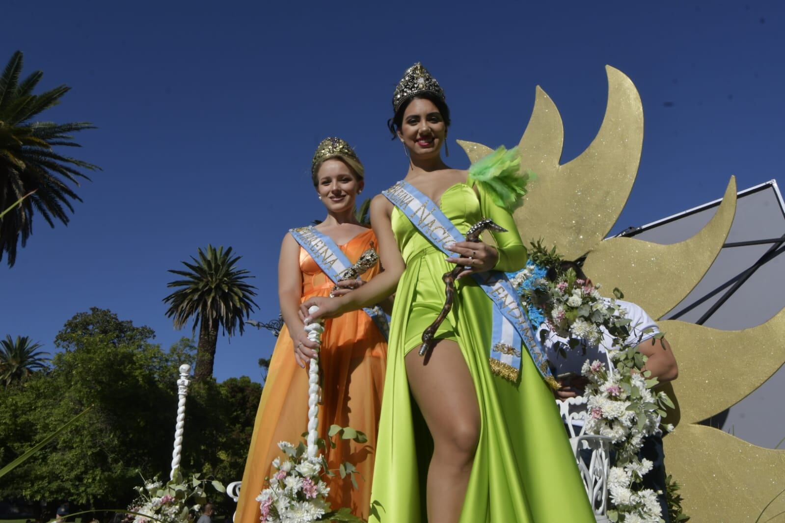 Carrusel 2023: el color y la tradición vendimial en las calles de Mendoza (Foto: Orlando Pelichotti / Los Andes)