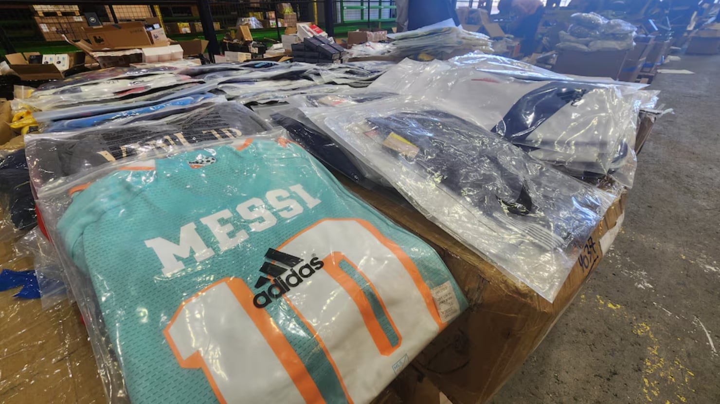 Secuestraron productos valuados en cifra millonaria en un procedimiento en Ezeiza. Foto: Infobae