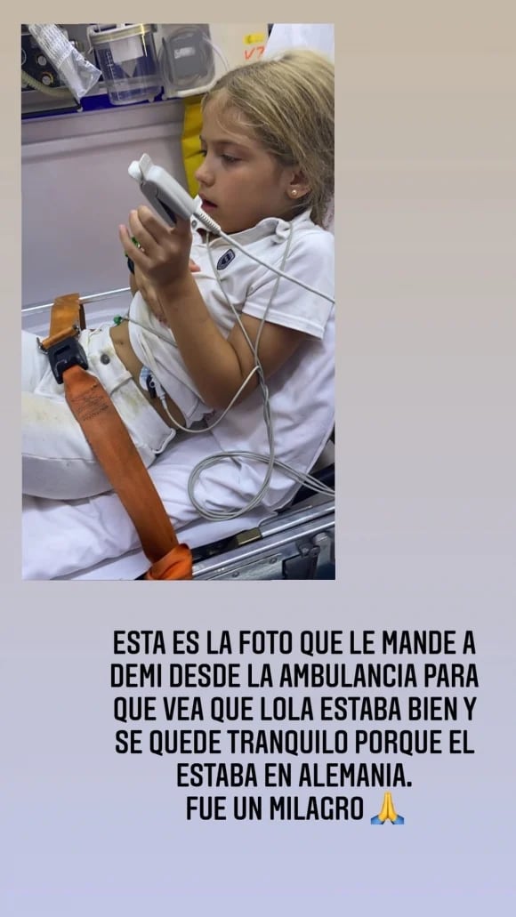 La pequeña Lola fue asistida por una ambulancia.