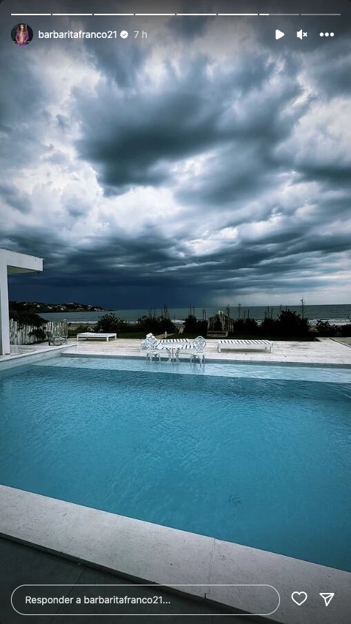 Fernando Burlando y Barby Franco disfrutan de su casa en Punta del Este.