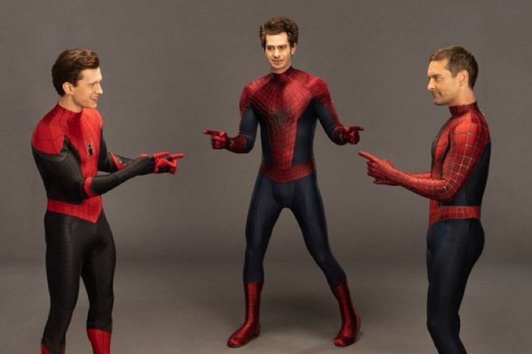 Tom Holland, Andrew Garfield y Tobey Maguire. Vaya trío. (Sony Pictures)