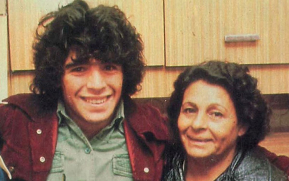 Diego gastó su primer sueldo como profesional con su madre.