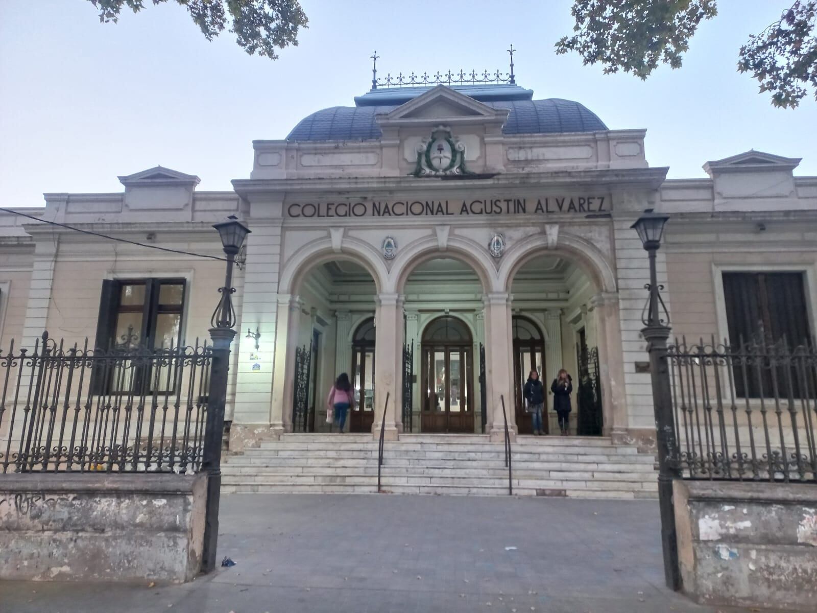 El colegio Nacional Agustín Álvarez en el día del paro de la CGT - Gentileza X @radiomitremza