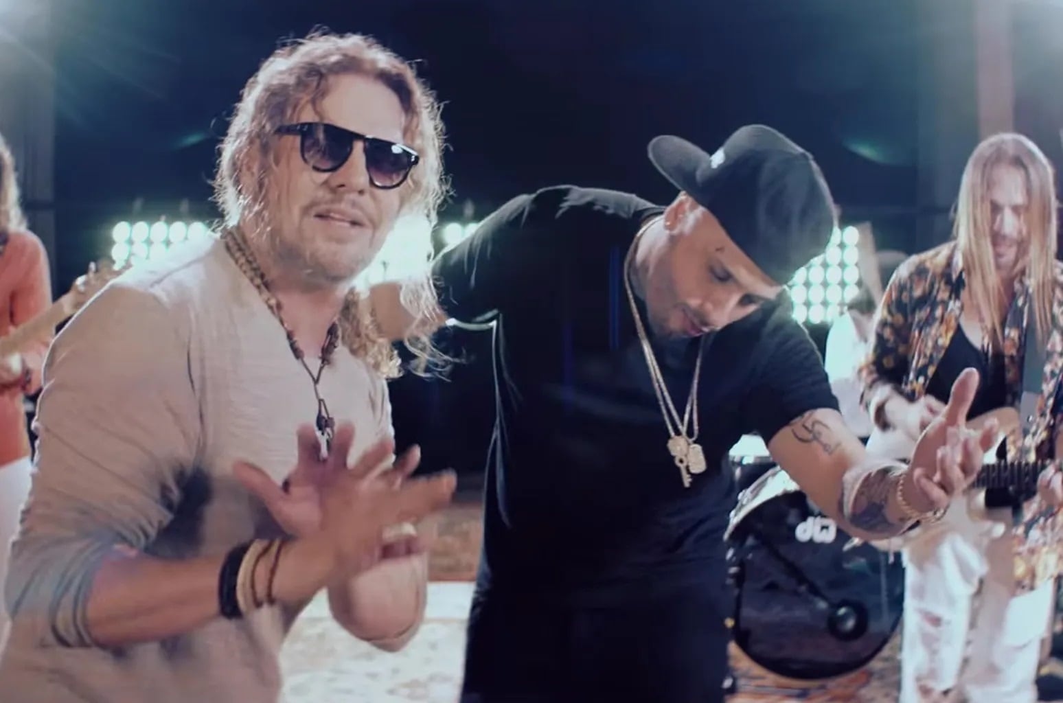 Maná grabó en 2016 "De pies a cabeza" junto al reggaetonero Nicky Jam