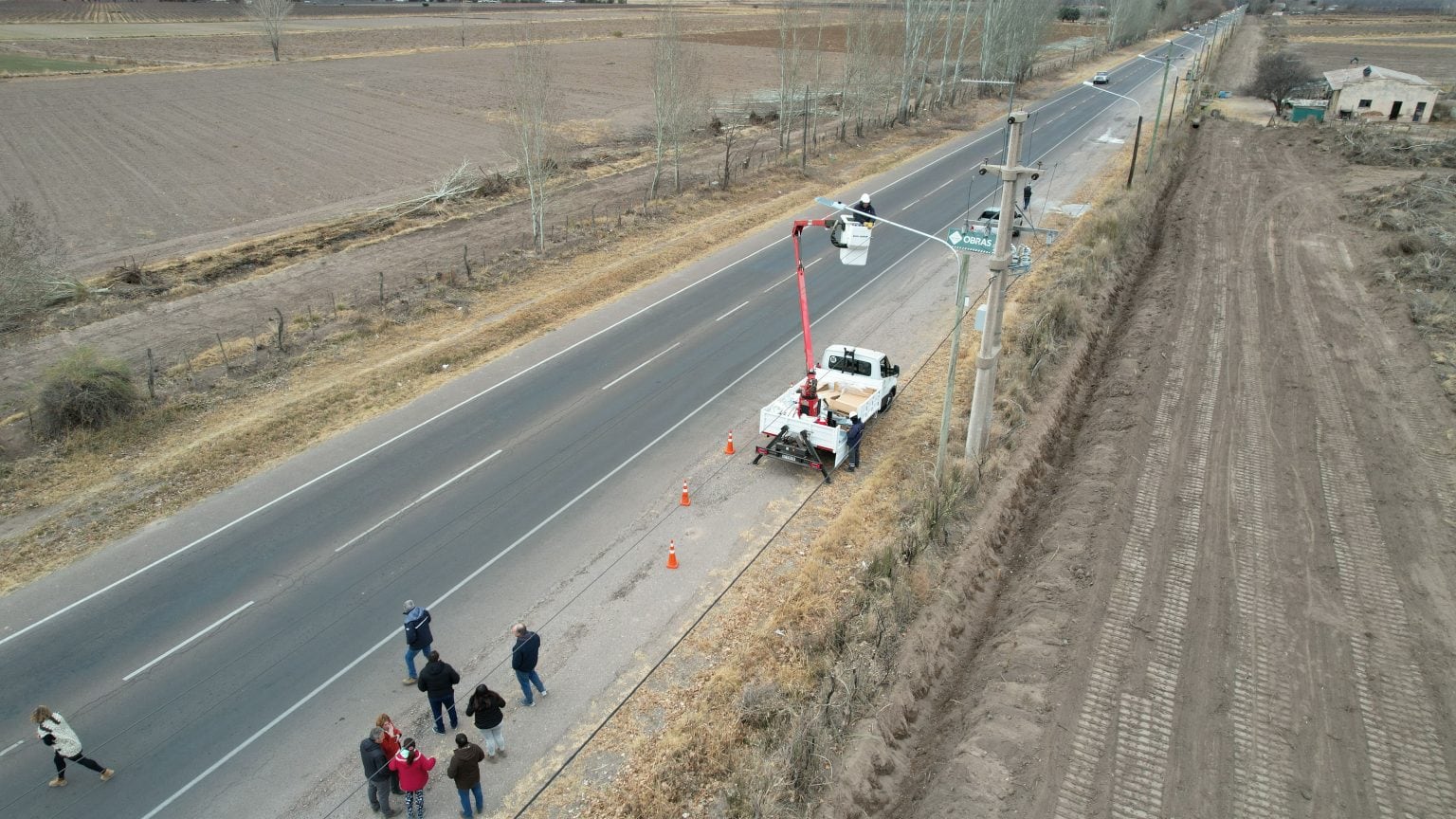 Vialidad Mendoza ya reconvierte más de 200 luminarias a LED en la Ruta Provincial 95 en San Carlos. Foto: