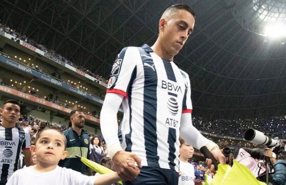 El mendocino Rogelio Funes Mori, jugador de Monterrey (México), aún no recibió los papeles de naturalización y no podría jugar el torneo de la Concacaf.