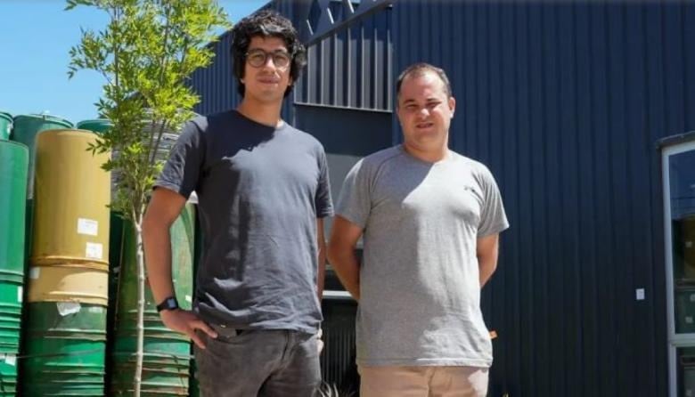 Innovadores: Horacio Campos (izq) ganó el Premio al Joven Empresario Mendocino y junto a su socio, Gonzalo Bonino, también una Mención Especial en la categoría Impacto Social. 