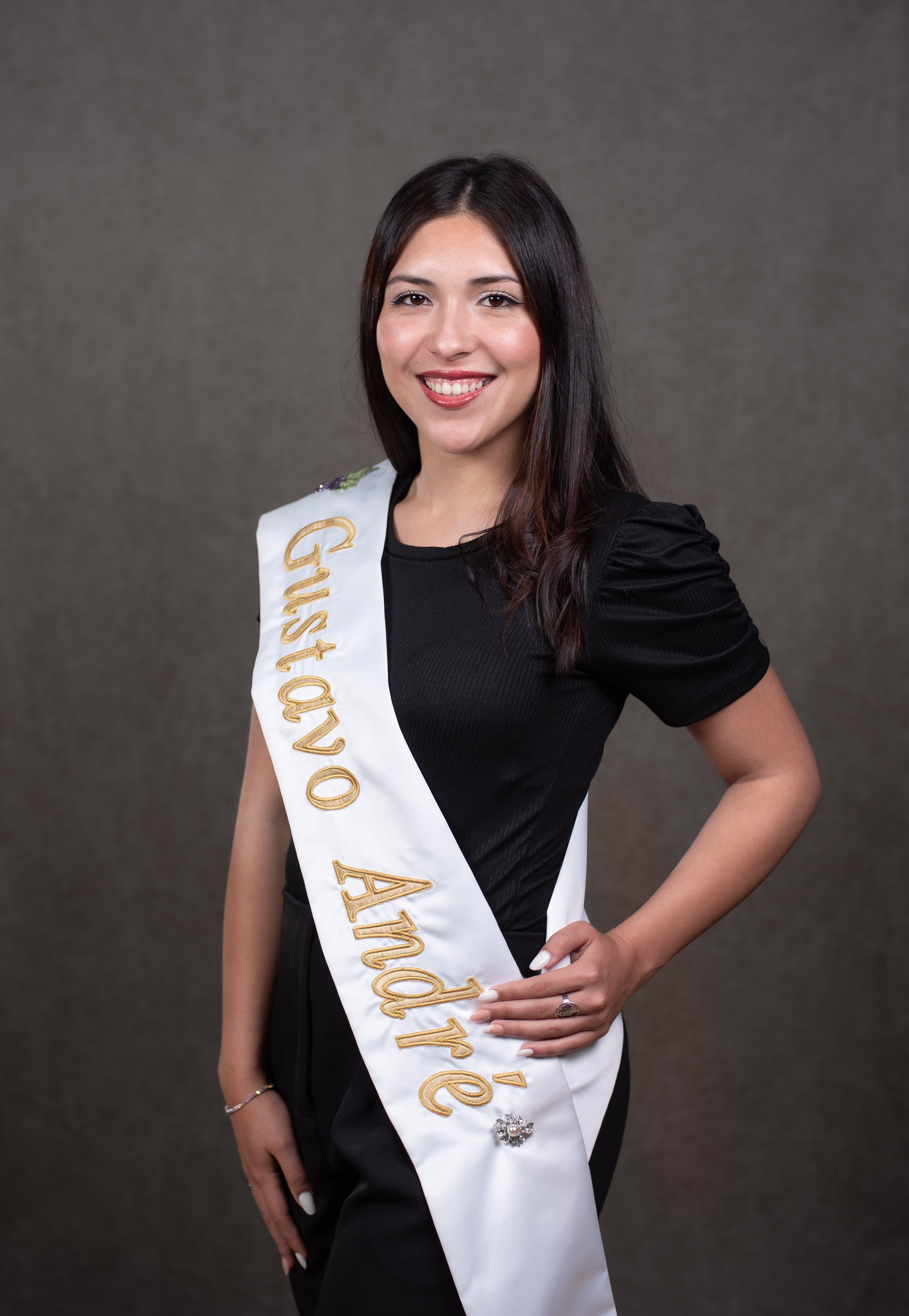 Brenda Fernández, representante de Gustavo André, busca coronarse en la celebración de Lavalle "Vendimia de un Vino Joven".