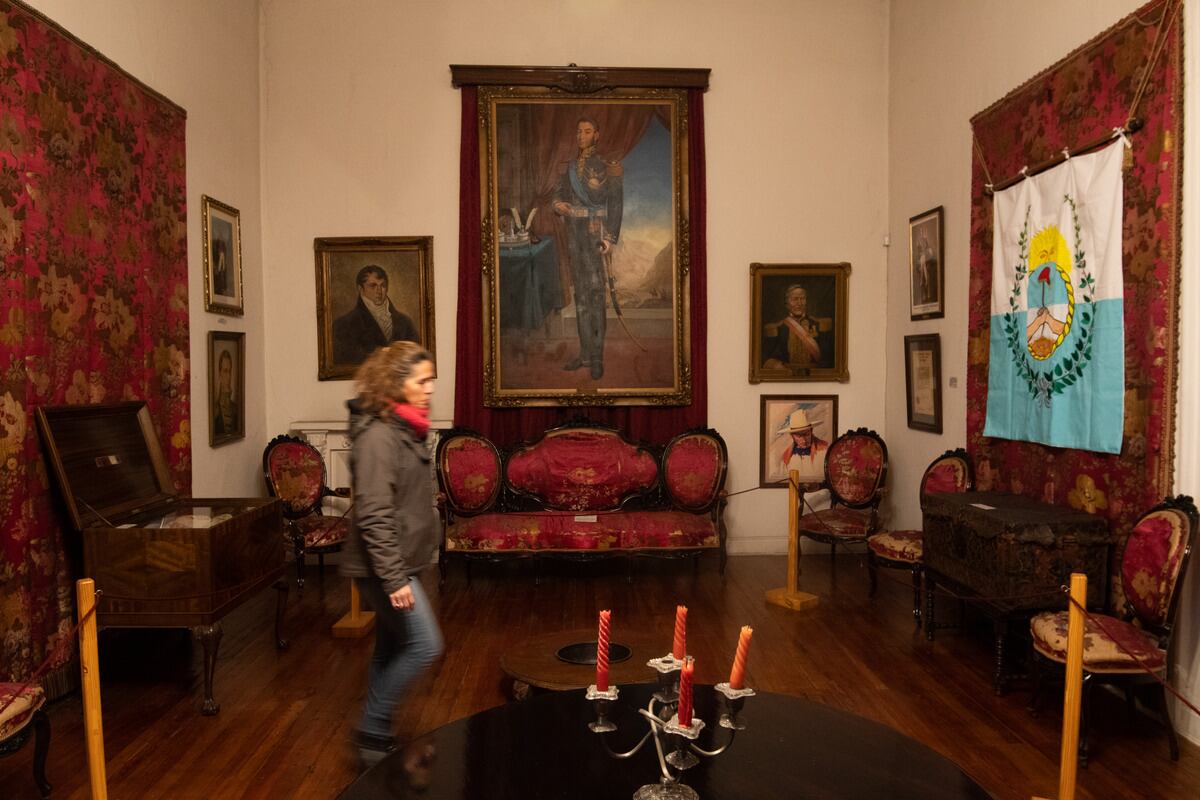 Museo del Pasado Cuyano
El Museo del Pasado Cuyano está falto de recursos y presupuesto para continuar con sus tareas históricas, recibir a turistas y visitas guiadas para colegios   

Foto: Ignacio Blanco / Los Andes 
