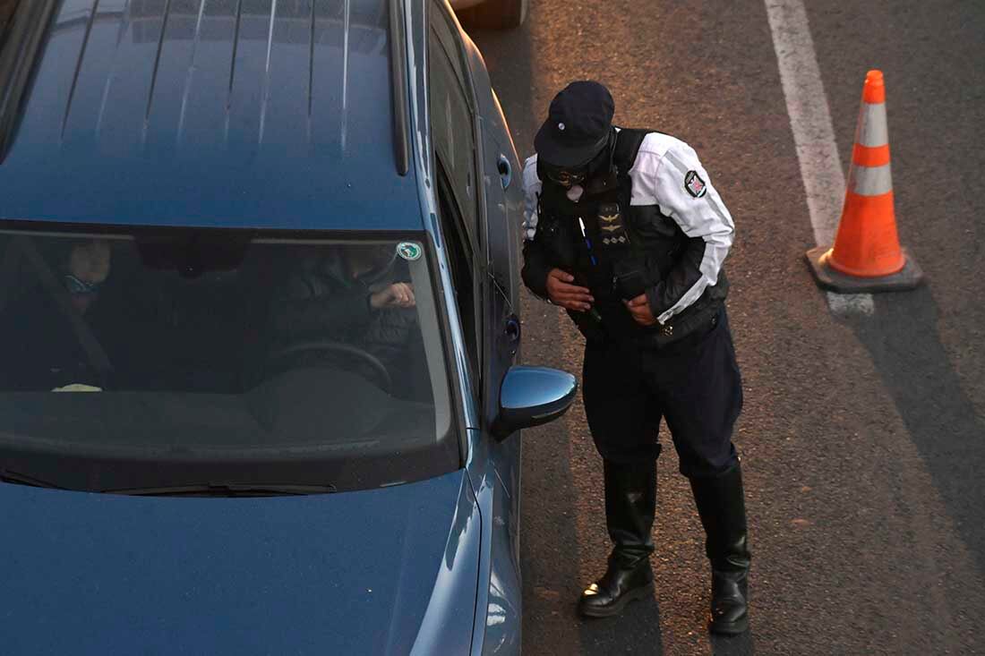 Restricciones, segundo  dia de la cuarentena o Fase 1,decretada por el presidente Alberto Fernandez a causa de los contagios masivos de Covid 19.