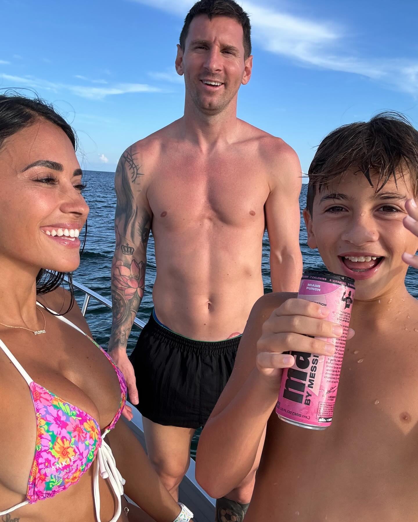 Lionel Messi y Antonela Roccuzzo salieron a navegar por el mar con Thiago Messi.