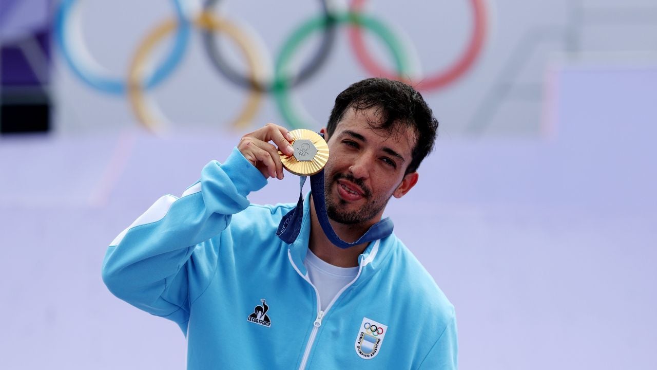 José "Maligno" Torres con la medalla de oro