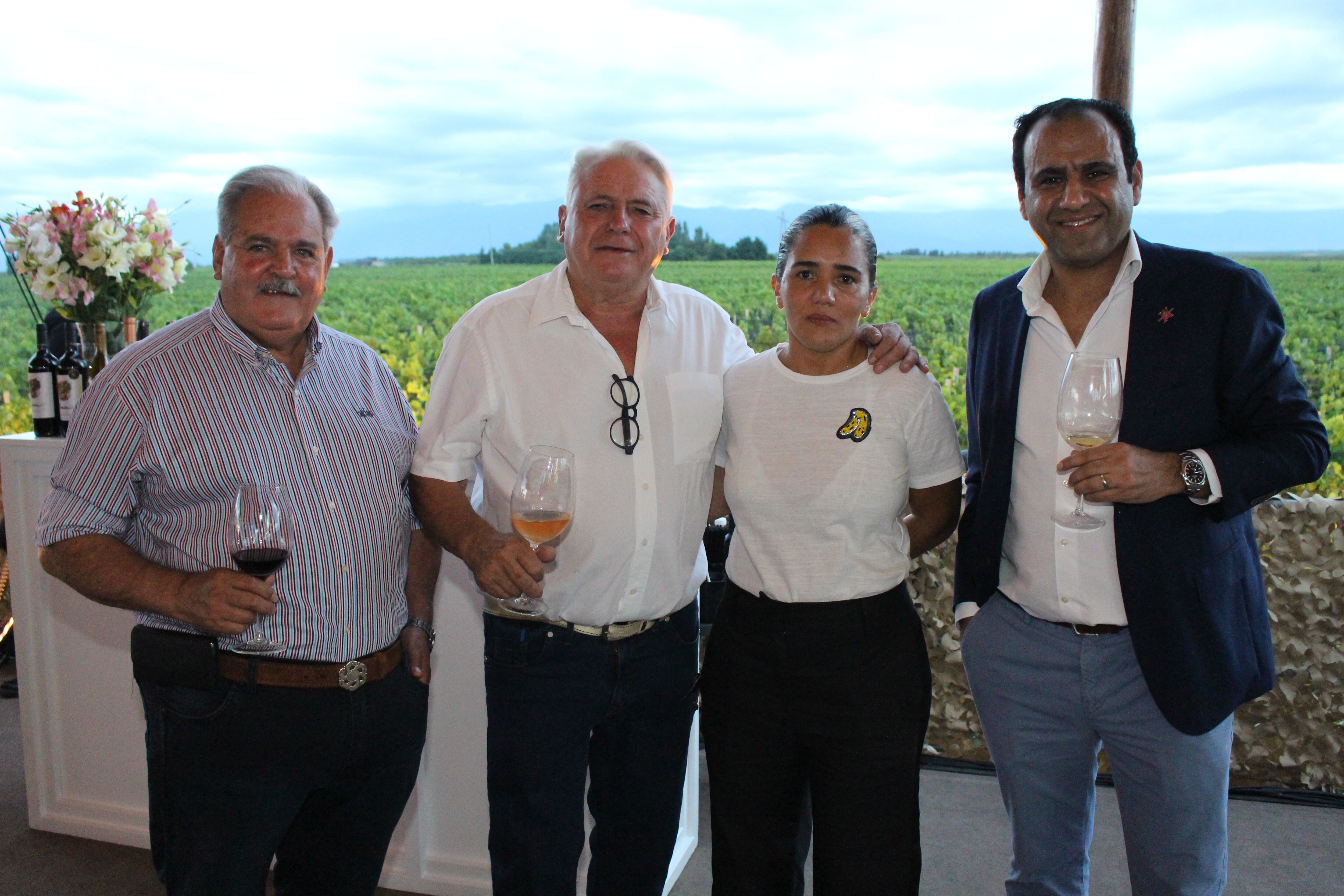 Julio Aguado, Jean Bousquet, Marcela y Labid Al Ameri.