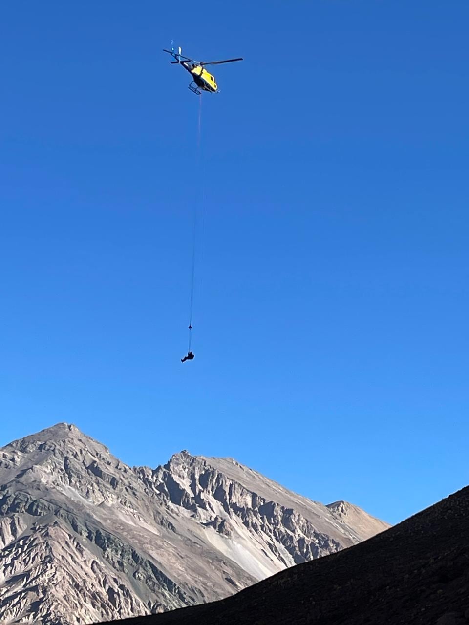 Dos mellizos querían “la foto perfecta” en el Aconcagua, uno de ellos cayó y los rescataron en helicoptero. Foto: Prensa Ministerio de Seguridad Mendoza