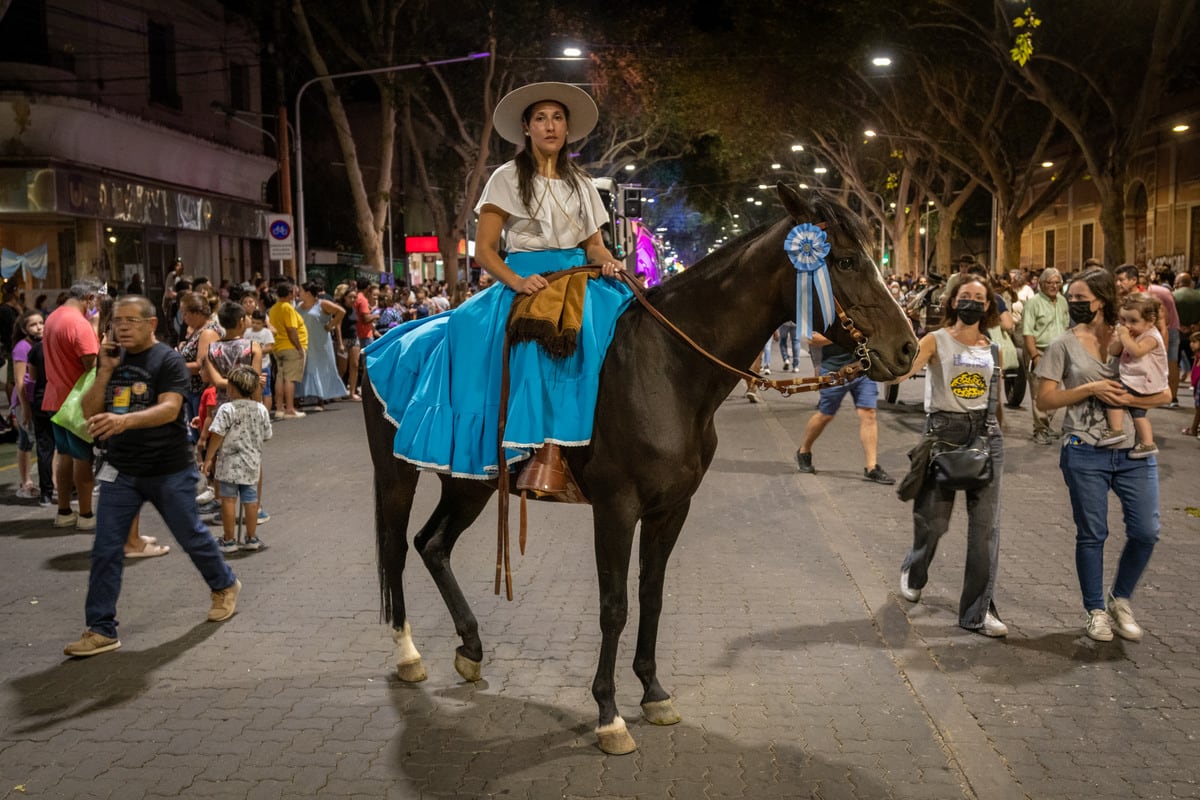 La Vía Blanca regresó después de dos años con mucha gente en la calle y el mismo fervor de siempre Foto: Ignacio Blanco / Los Andes