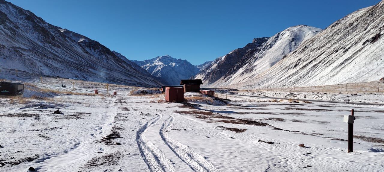 Tras la primera gran nevada, Los Puquios tendrá pistas y servicios mejorados para este invierno. Foto: gentileza Los Puquios