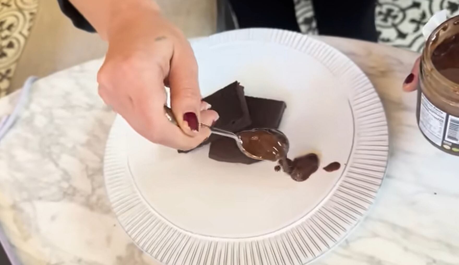 La receta viral del brownie saludable de Stefi Roitman. Captura del video.