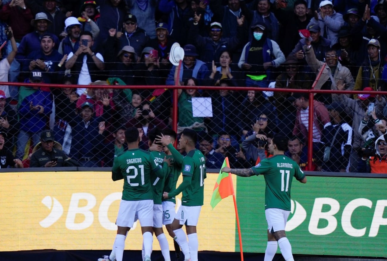 Miguel Terceros marcó un golazo para la victoria ante Colombia. /Foto: AP/ Juan Karita