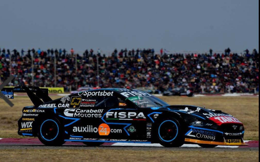 El Ford Mustang del piloto mendocino, con el que logró ganar de palmo a palmo en el circuito puntano.