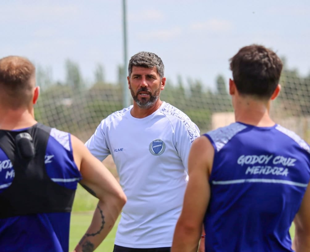 Ernesto Pedernera destacó el gran apoyo de los jugadores y confía en que el equipo se clasificará a la Copa.